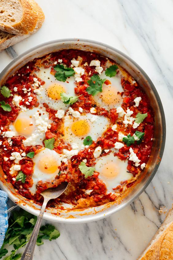 Which country's preferred breakfast is Cappuccino and a Shakshouka ?